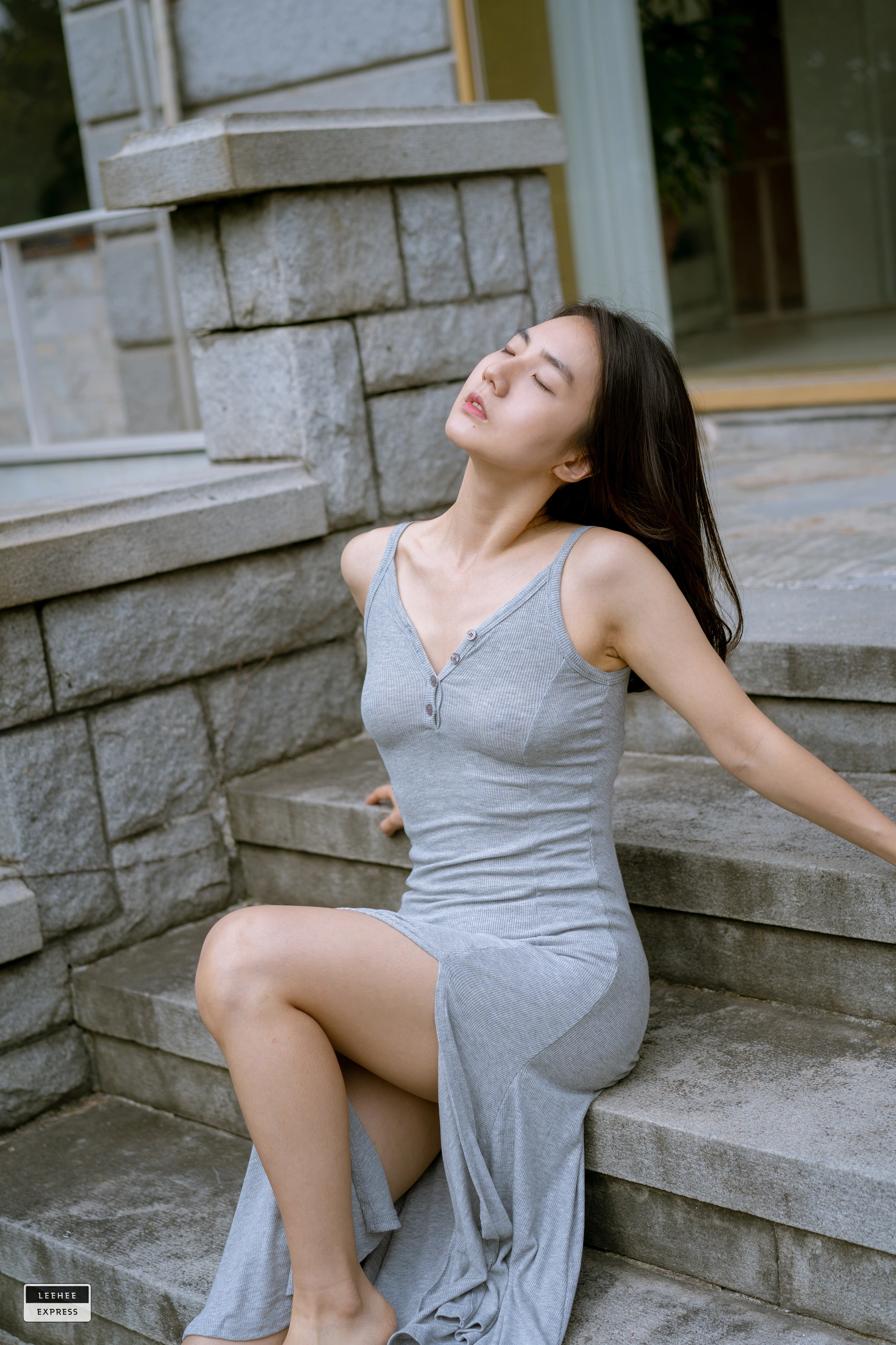 LeeheeExpress – NO.396 LEND-011 Ray 3
