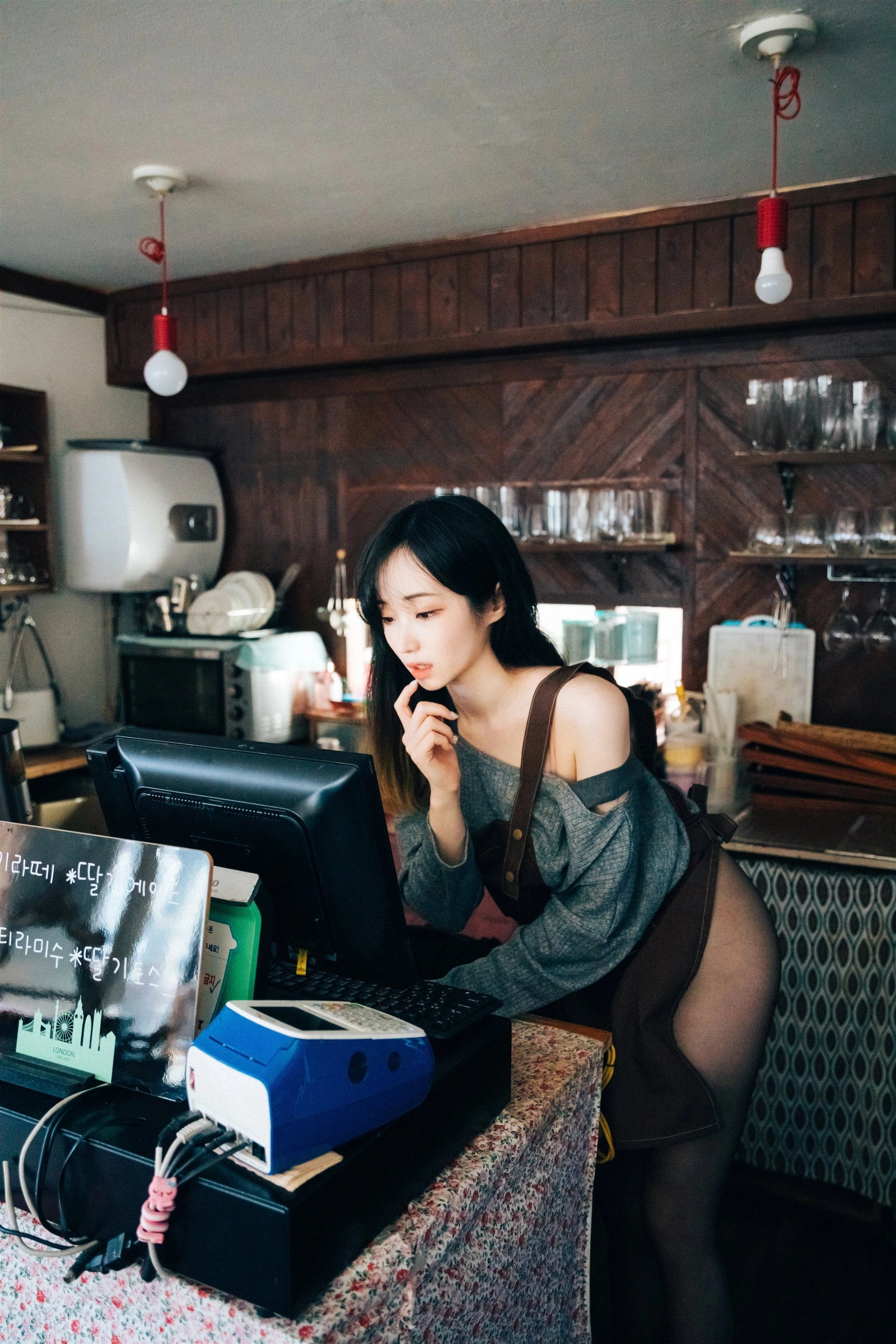 018.[Loozy] -  Bambi - Cafe Alba 2