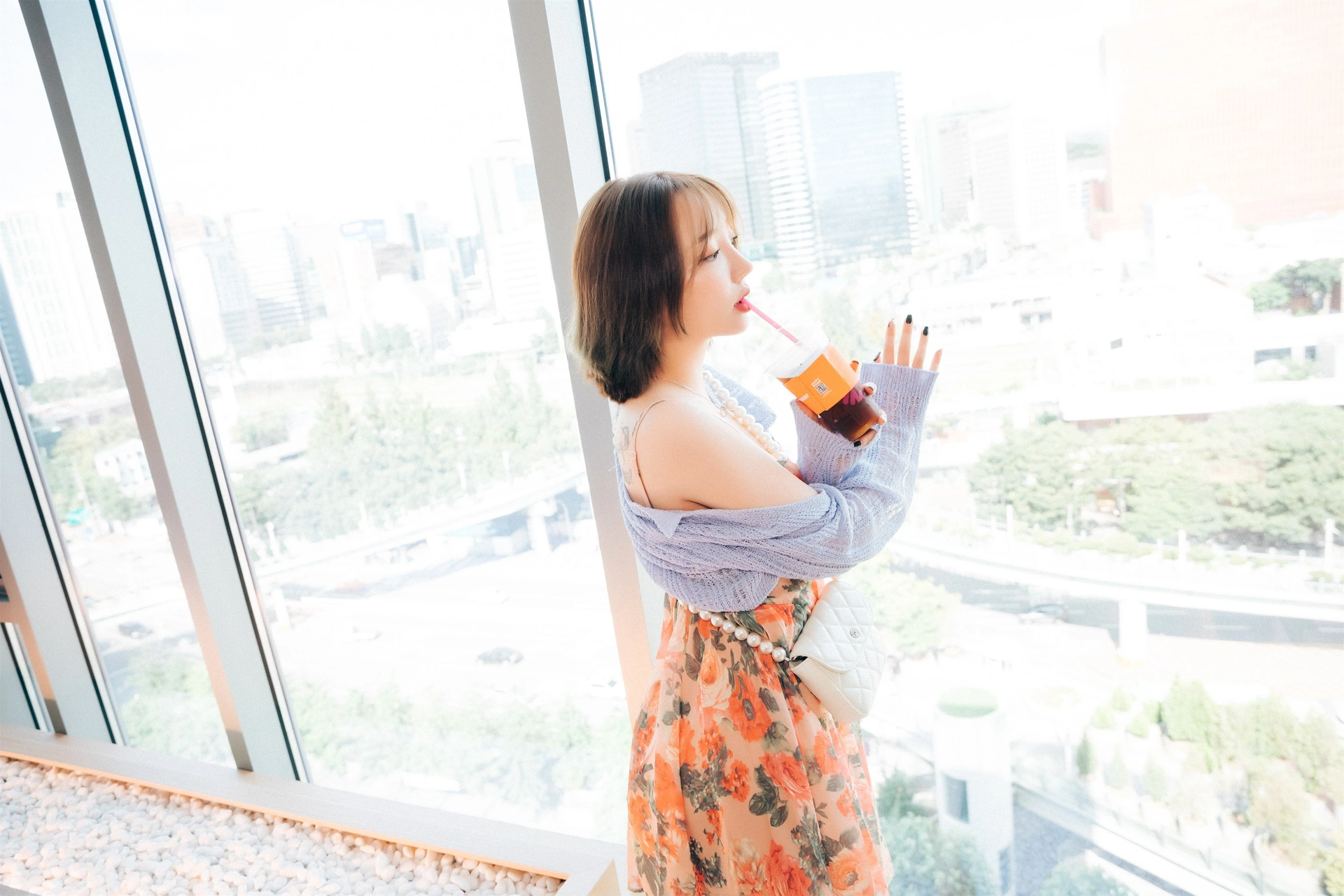 021.[Loozy] -  Son Ye-Eun - Lover in Hotel 2
